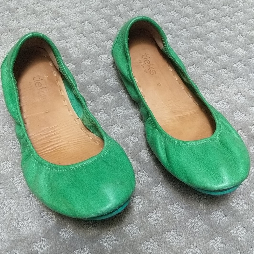 Clover Green Tieks